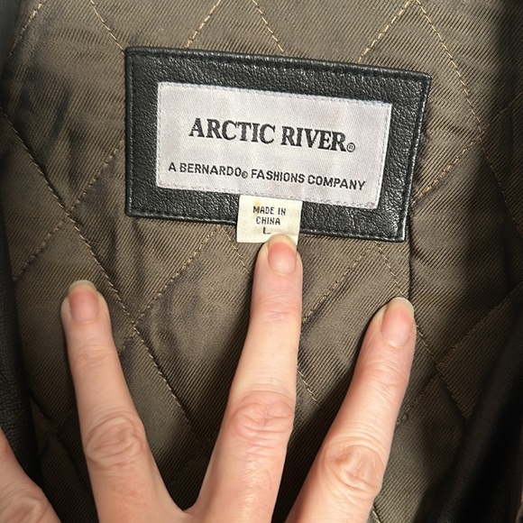 Ladies, black 100% leather size large, arctic river jacket excellent condition - Picture 5 of 10